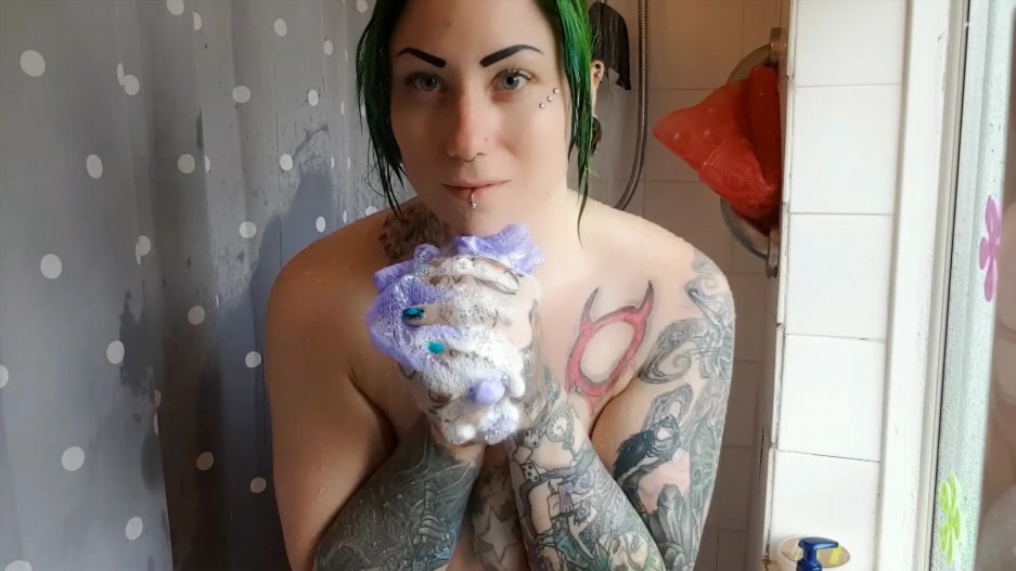 TattooedMilfyMama - Shower Showoff -Handpicked Jerk-Off Instruction
